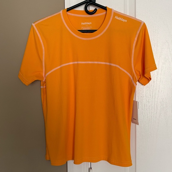 NWT Halfdays Women's Mollie Performance Short Sleeve T-Shirt. Size XL. - Picture 6 of 9